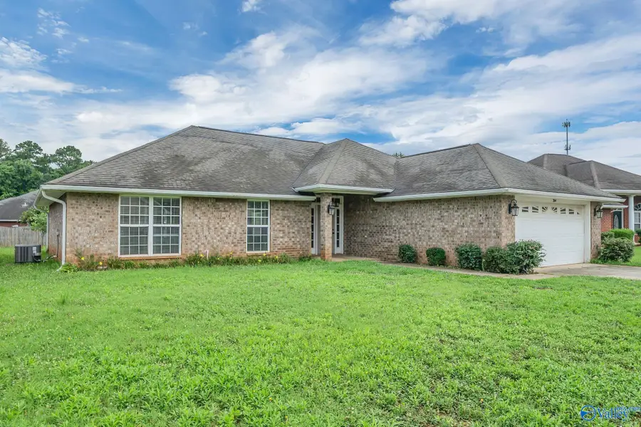 204 Shadow Cove Drive Sw, Huntsville, AL 35824 - #2