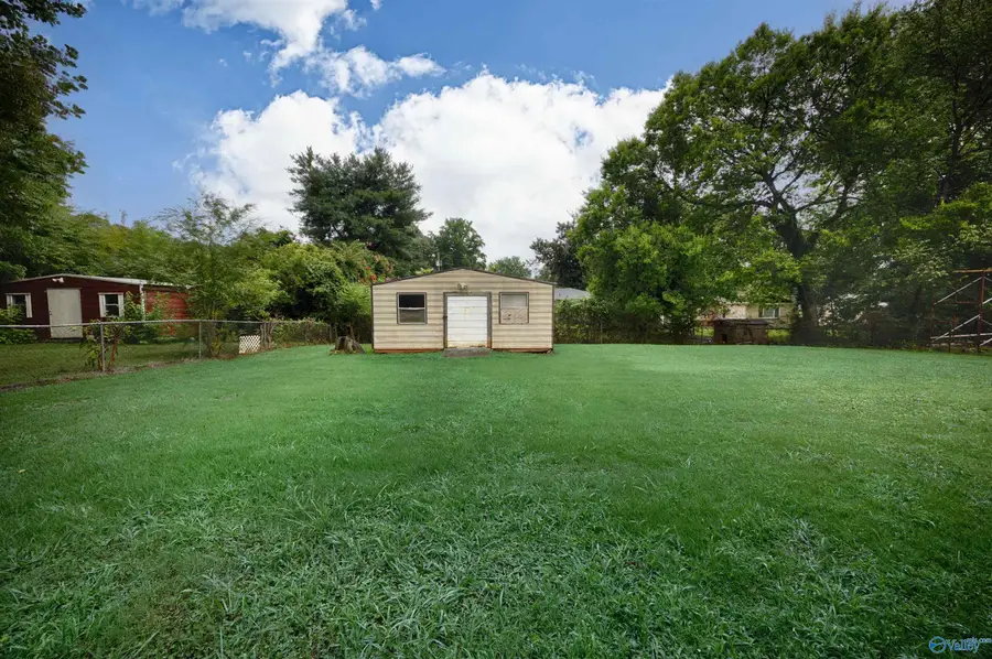 3304 Barton Avenue Nw, Huntsville, AL 35810 - #3