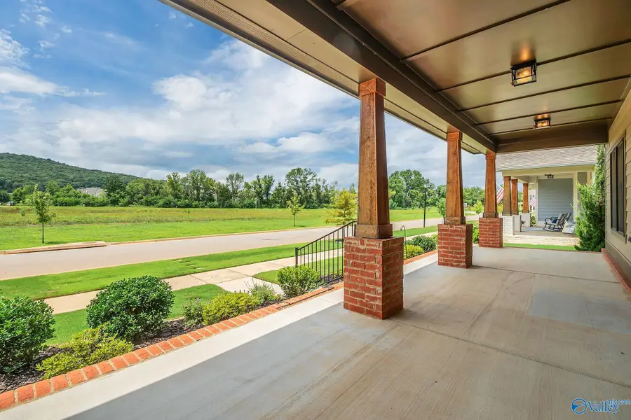 1602 Bridgedale Street Ne, Huntsville, AL 35811 - #3