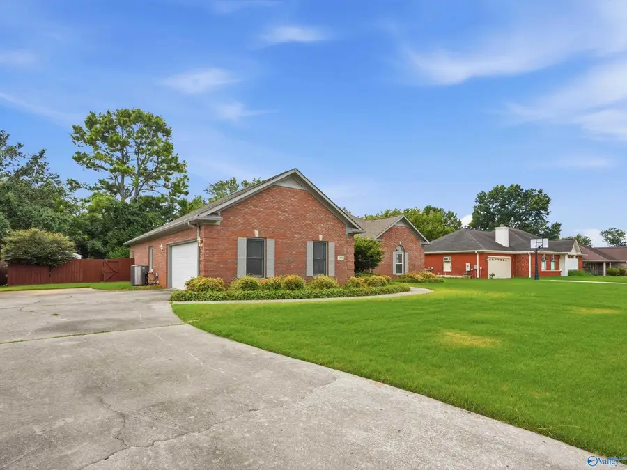 2109 Magna Carta Place, Huntsville, AL 35803 - #3