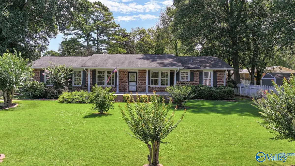 213 Spring Valley Court Sw, Huntsville, AL 35802 - #1