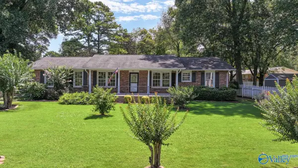 213 Spring Valley Court Sw, Huntsville, AL 35802