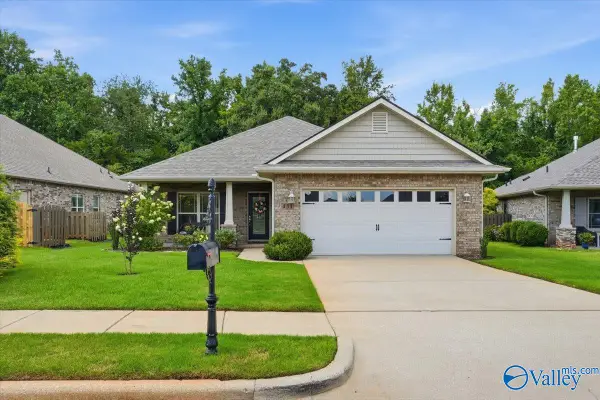 431 East Mossyleaf Drive Sw, Huntsville, AL 35824