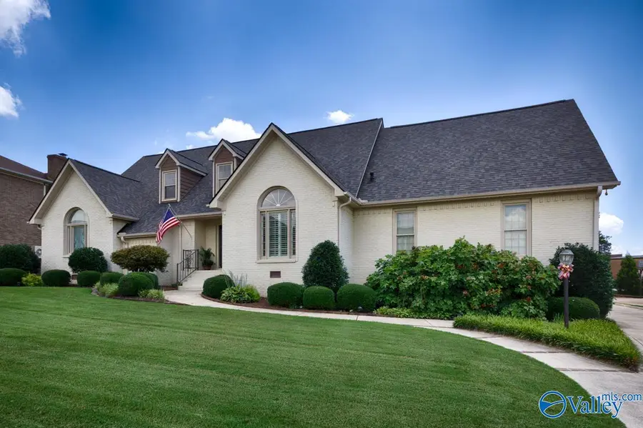 1304 Old Carriage Lane, Huntsville, AL 35802 - #3