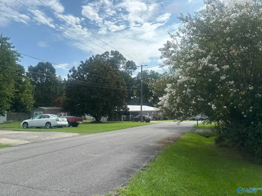 701 Scott Street, Scottsboro, AL 35768 - #2