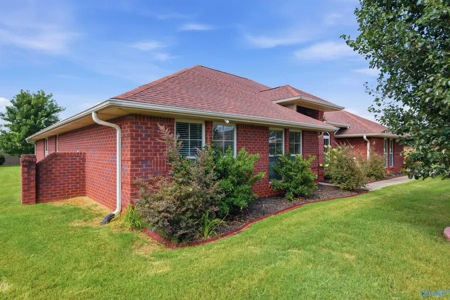 651 Summer Cove Circle Nw, Madison, AL 35757 - #2