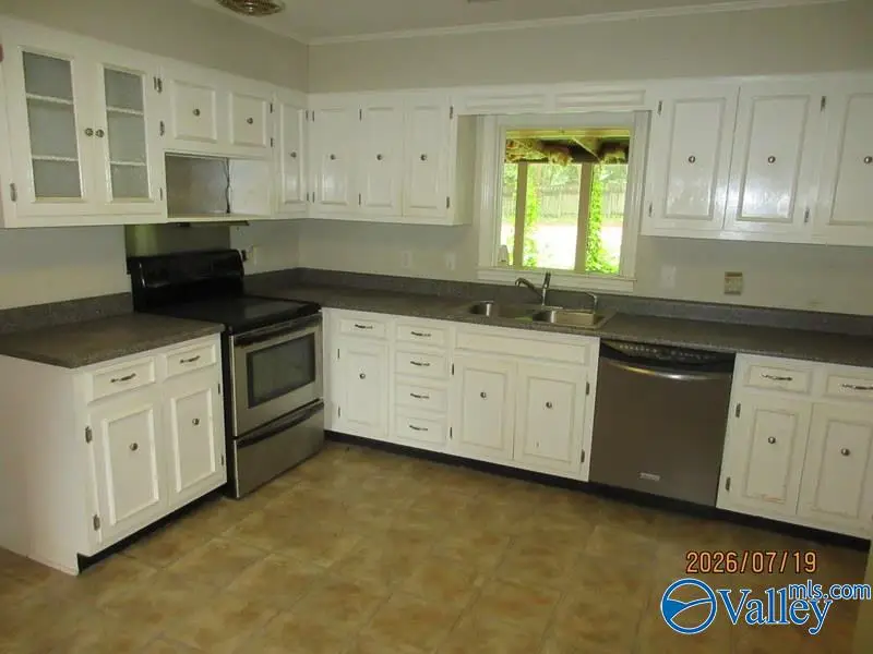 1809 Eastmead Avenue Se, Decatur, AL 35601 - #2