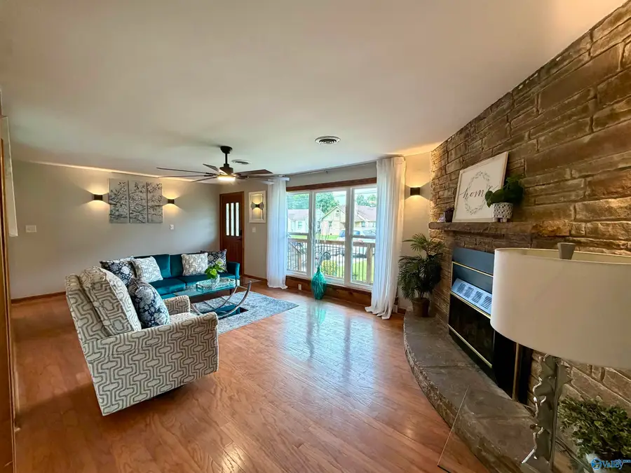 817 SE 16th Street, Sheffield, AL 35660 - #3