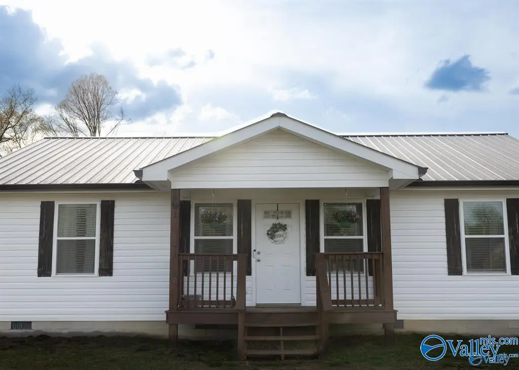 561 Walter Whitt Rd, Boaz, AL 35956 - #1