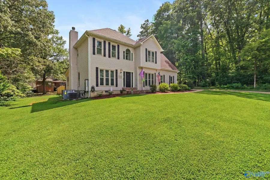 703 Oakhill Avenue, Sheffield, AL 35660 - #2