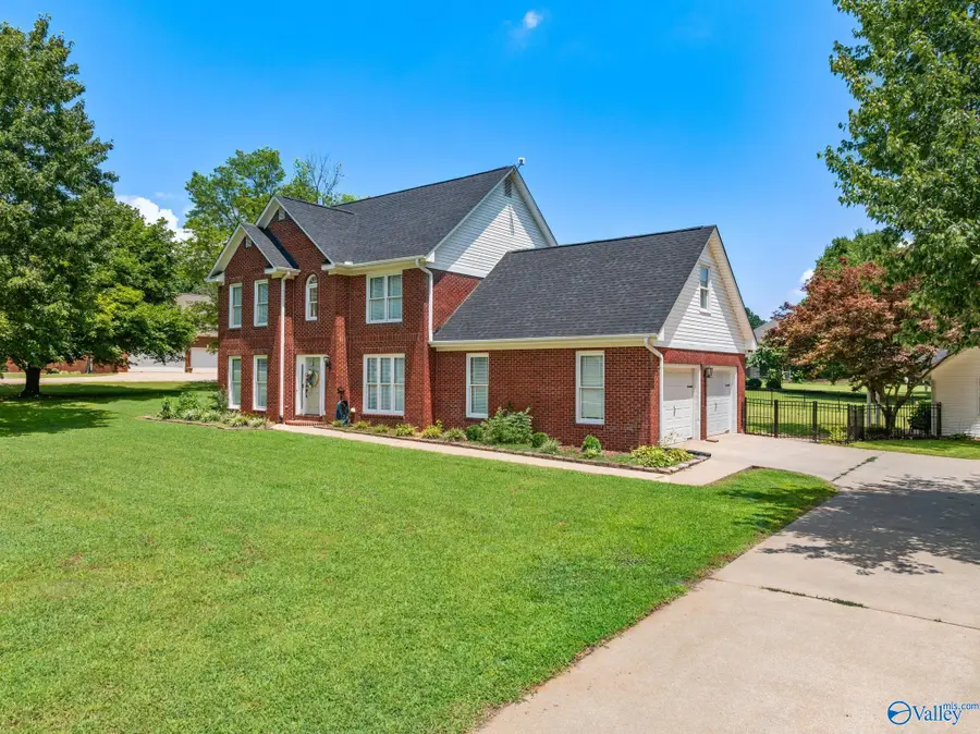 333 Reynolds Drive, Rogersville, AL 35652 - #2