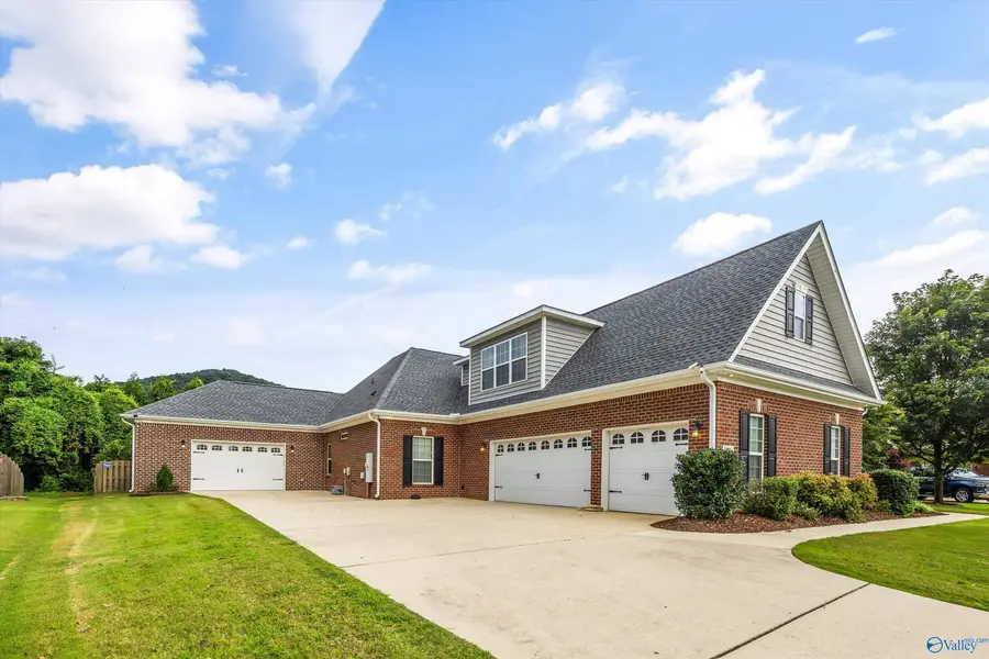 3016 Laurel Cove Way, Gurley, AL 35748 - #2