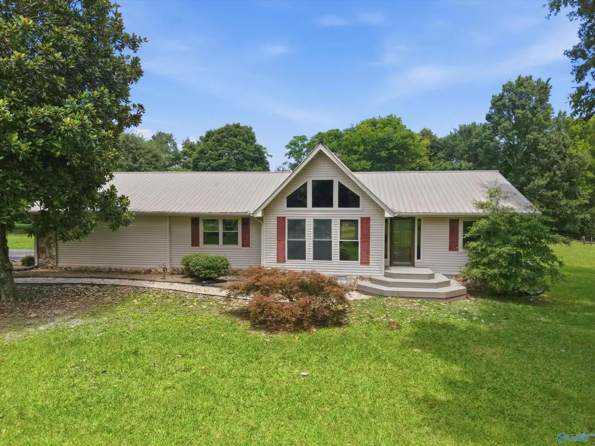 457 Kelley Lane, Guntersville, AL 35976 - #1