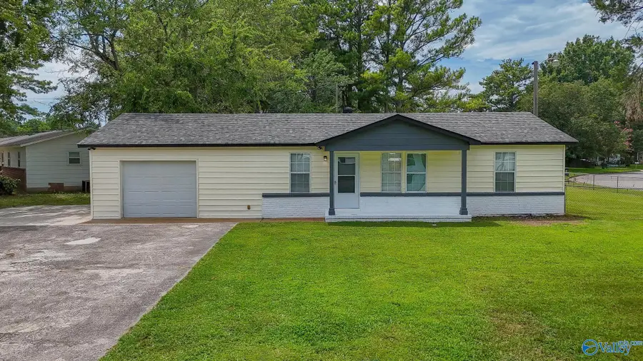 1515 Phillips Avenue Sw, Decatur, AL 35601 - #2