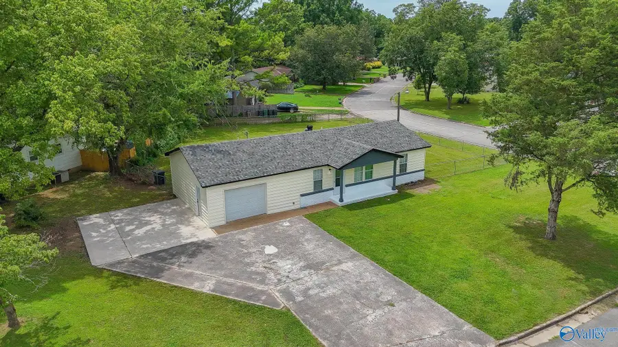 1515 Phillips Avenue Sw, Decatur, AL 35601 - #3