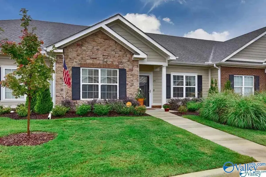 29 Moore Farm Circle Nw #29, Huntsville, AL 35806 - #2