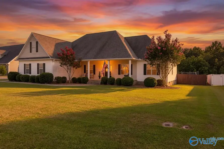 125 Berkshire Lane, Albertville, AL 35950 - #2