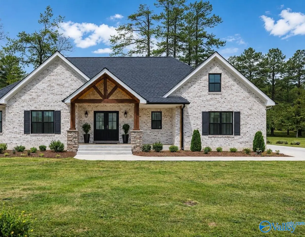225 Garden Gate Circle, Crossville, AL 35962 - #1