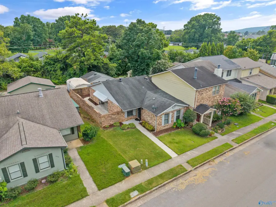 335 Chateau Drive Sw, Huntsville, AL 35801 - #3