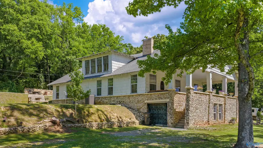 53 School Street, Valley Head, AL 35989 - #2