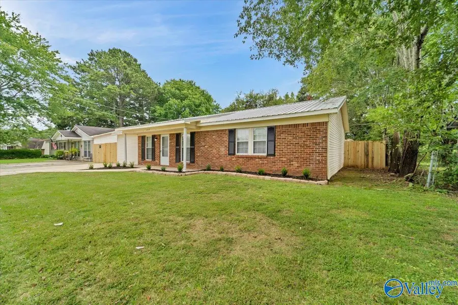 1007 Towerview Street Sw, Decatur, AL 35601 - #2
