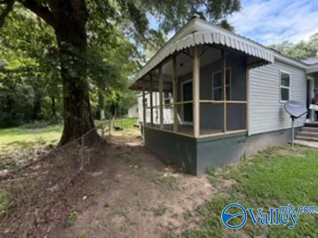 206 Walker Drive, Attalla, AL 35954 - #2