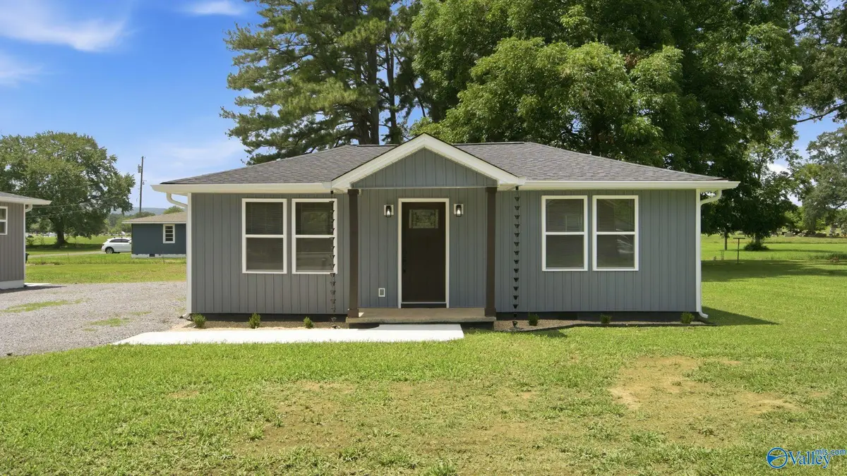 508 Cedar Hill Drive, Scottsboro, AL 35768 - #1