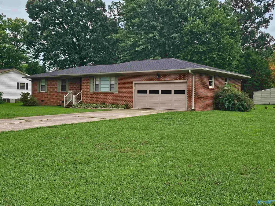 1706 Edwin Street, Scottsboro, AL 35768 - #2