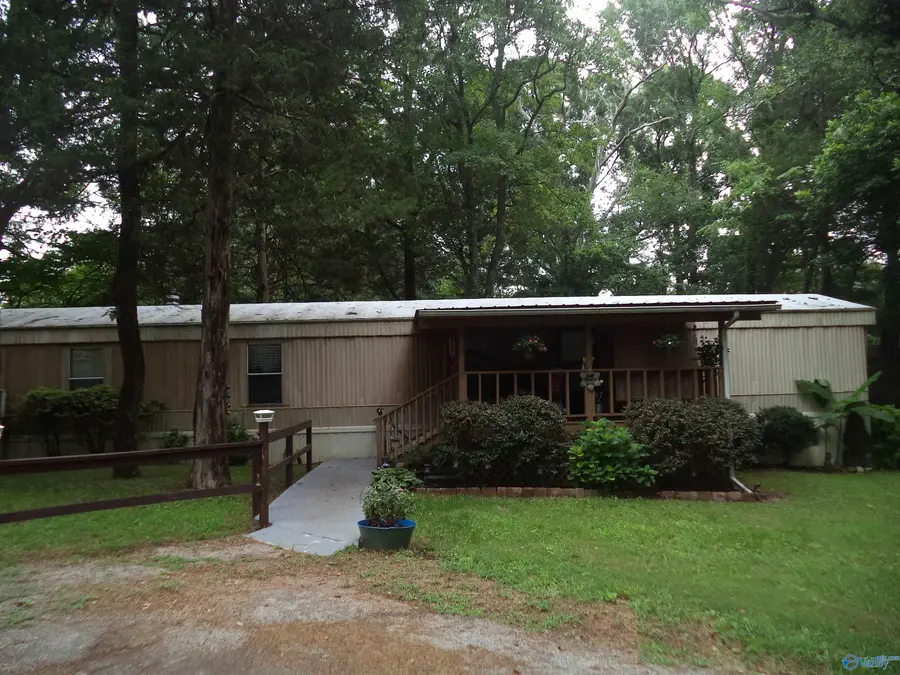 106 Grove Circle, Meridianville, AL 35759 - #2
