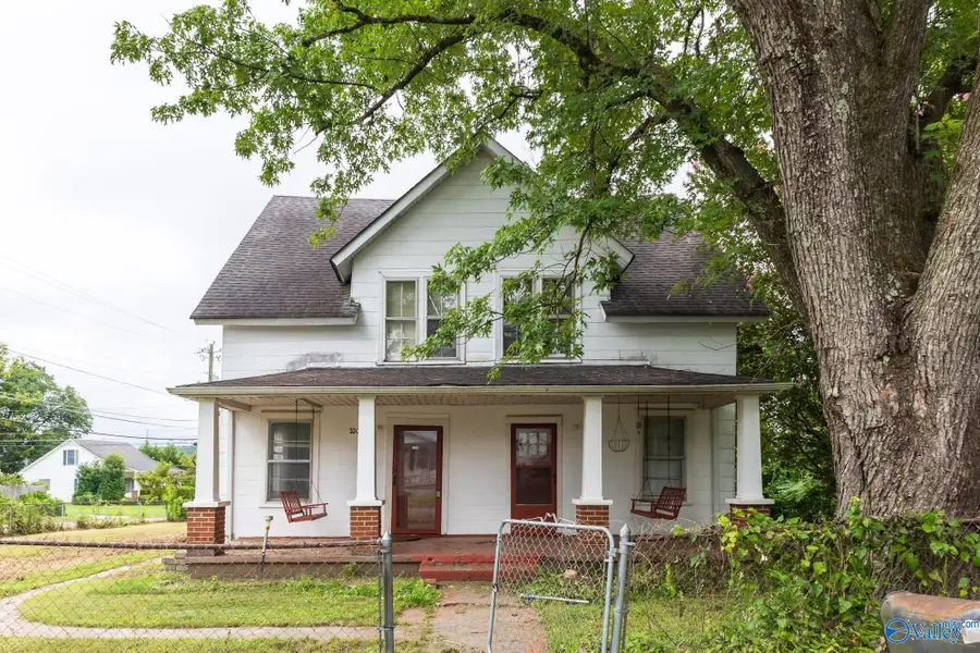 3303 Bradley Street Sw, Huntsville, AL 35805 - #2
