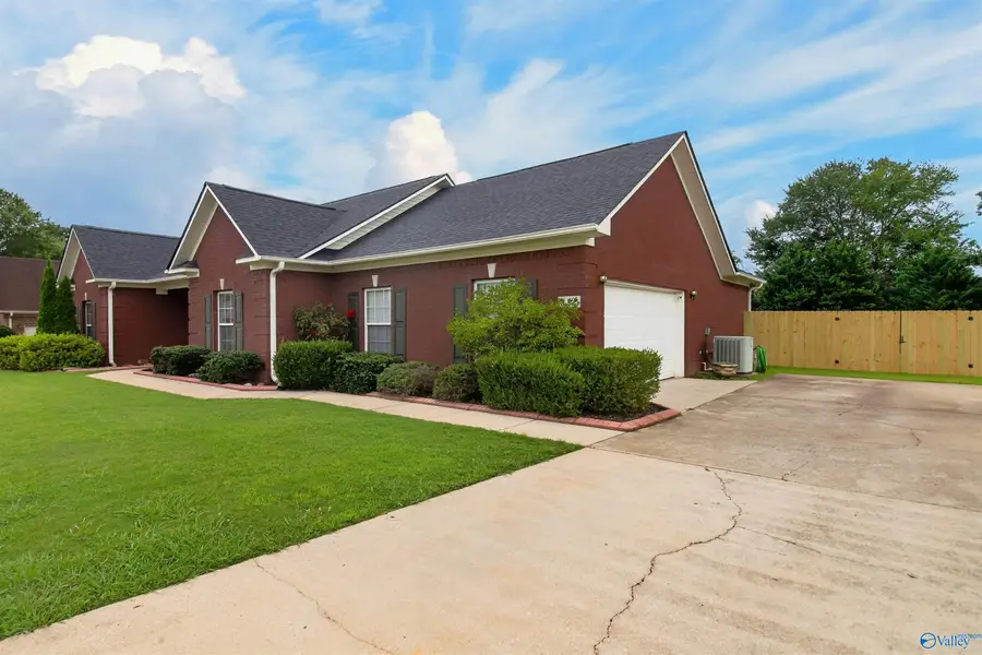 112 Fawn Forest Drive, New Market, AL 35761 - #3