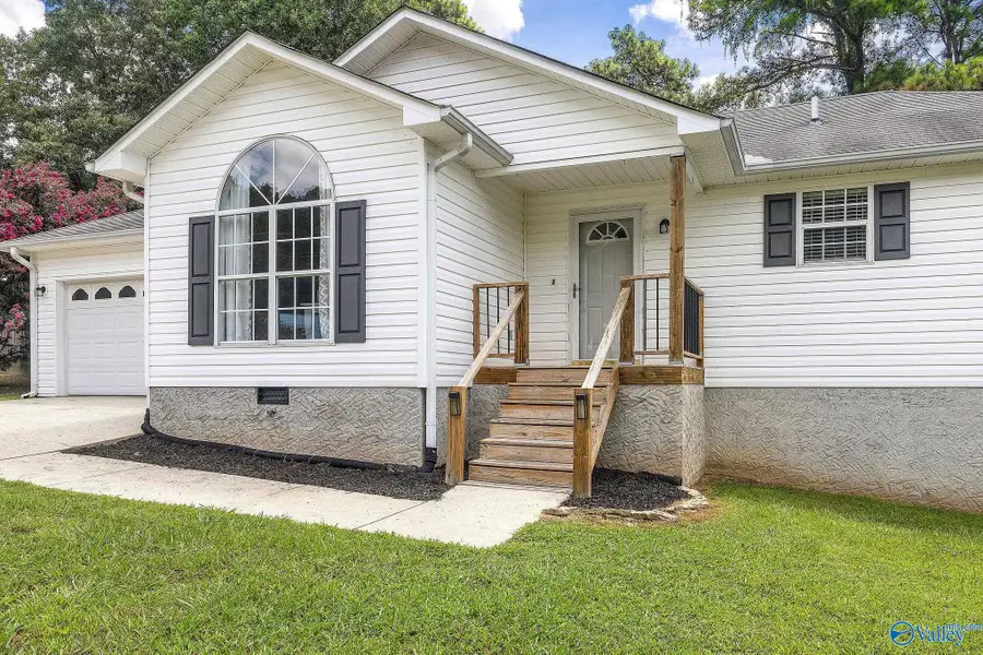 187 Skyhawk Drive, Guntersville, AL 35976 - #3