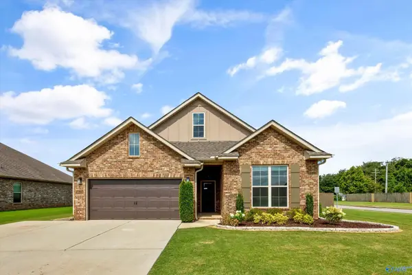 17503 Fieldway Circle Nw, Harvest, AL 35749