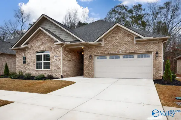 9536 Abington Cove Boulevard, Madison, AL 35757