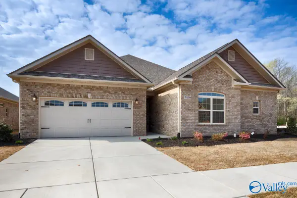9526 Abington Cove Boulevard, Madison, AL 35757