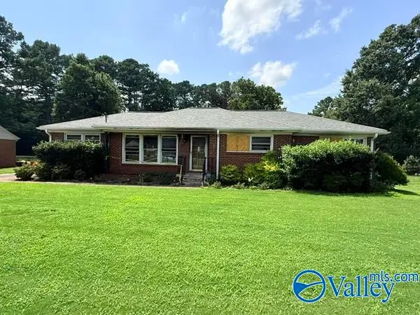 4211 Lakeview Drive Nw, Huntsville, AL 35810