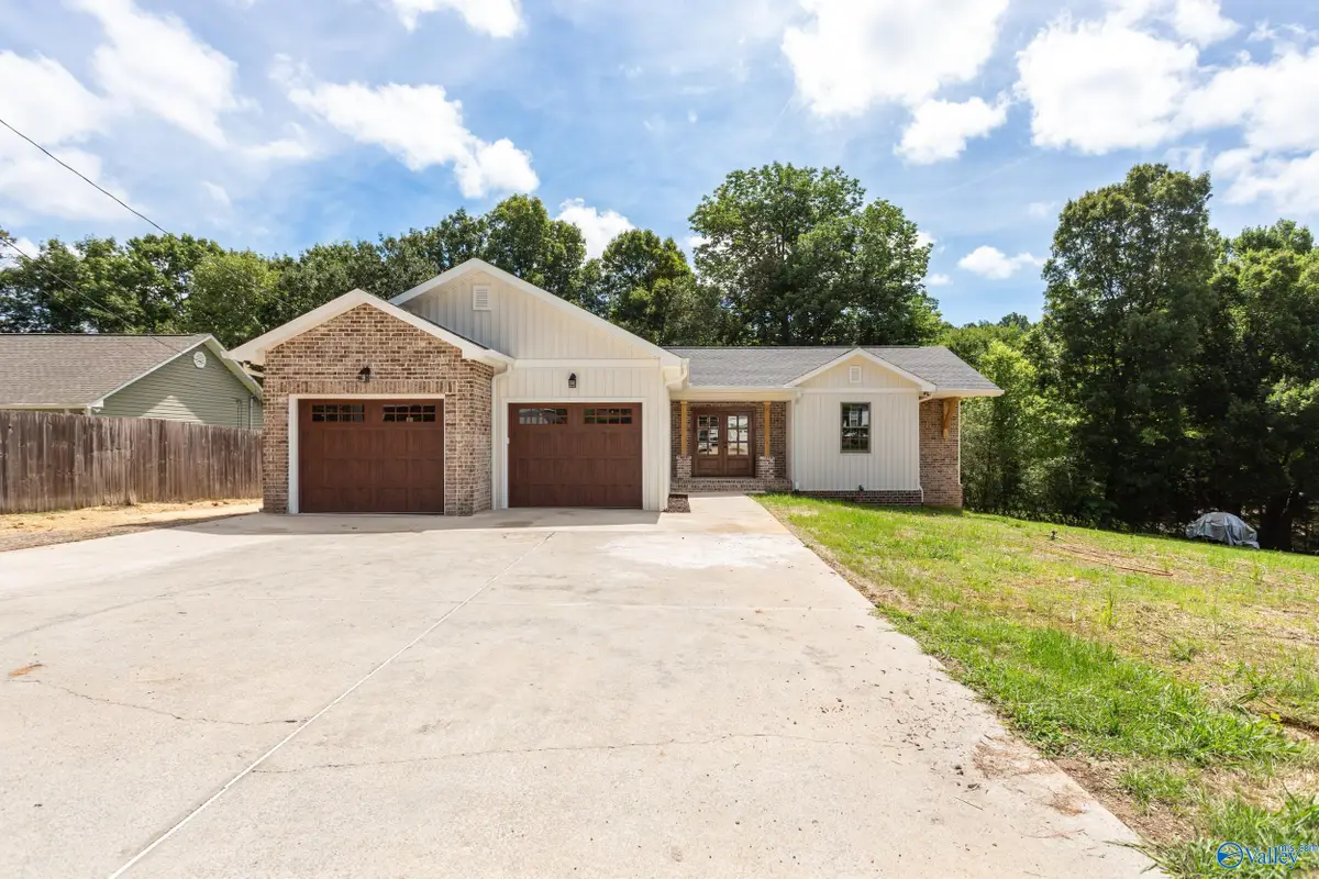 402 Havenwood Lane, Rainbow City, AL 35906 - #1