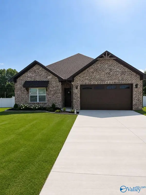 310 Krimson Circle, Albertville, AL 35951