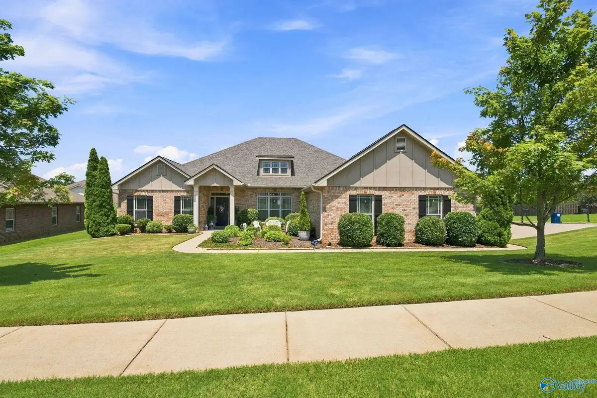 12 Nutcracker Lane Sw, Huntsville, AL 35824 - #1