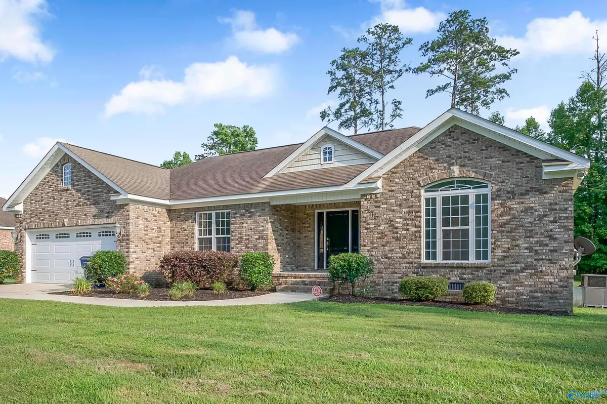 654 Pine Haven Road, Gadsden, AL 35901 - #1