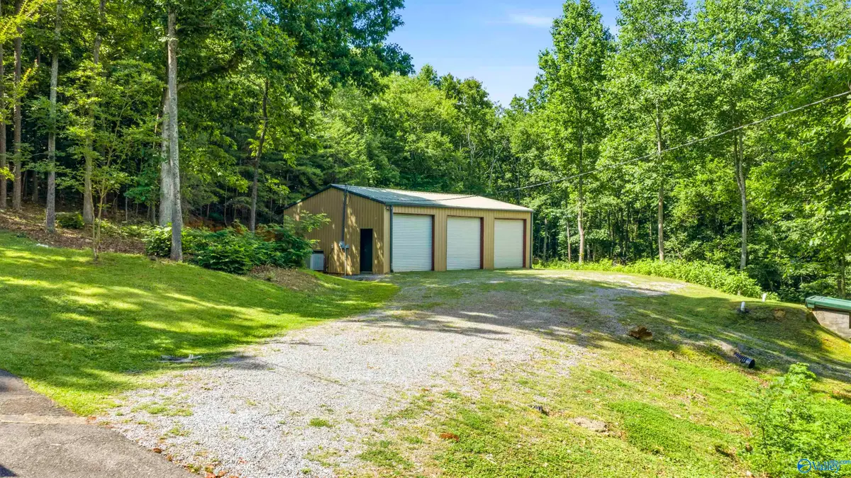9 Gault Avenue S, Fort Payne, AL 35967 - #1