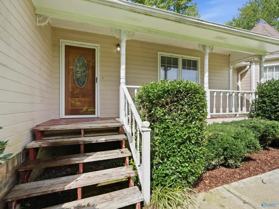 430 Shady Grove Road, Guntersville, AL 35976 - #3