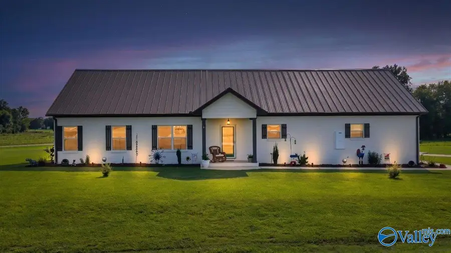 546 Maddox Road, Hartselle, AL 35640 - #2