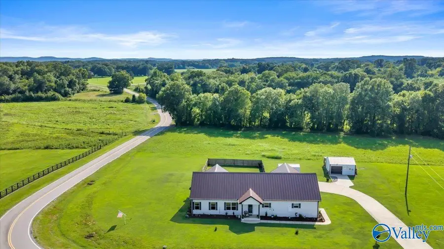 546 Maddox Road, Hartselle, AL 35640 - #3