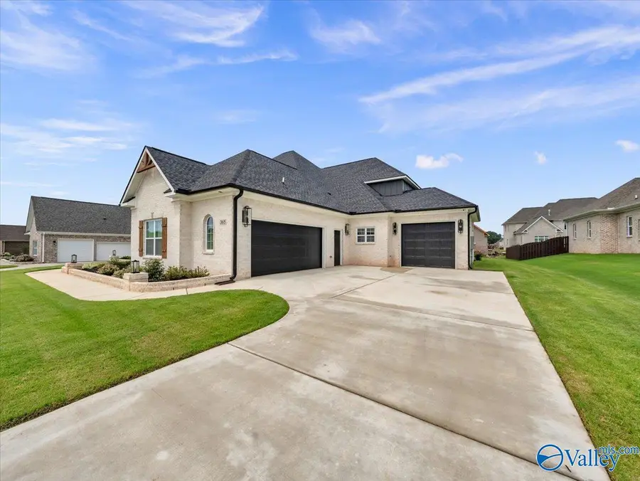365 Kendallwood Drive, Meridianville, AL 35759 - #3