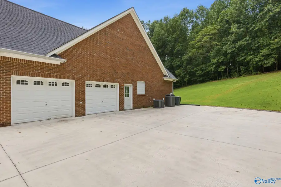441 Lick Creek Road, Cullman, AL 35055 - #3