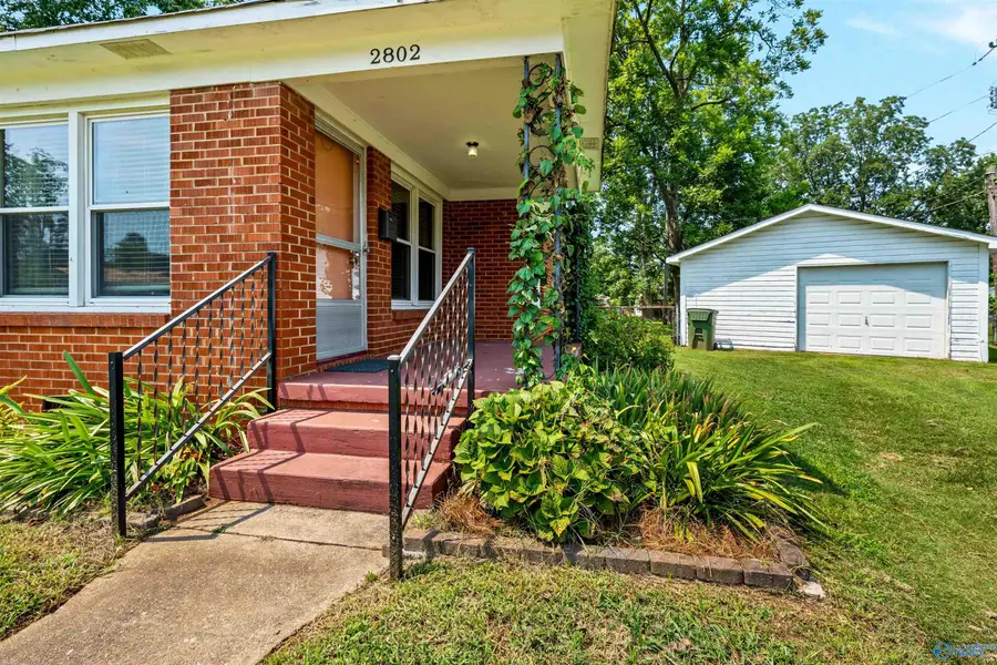 2802 Thurman Circle Sw, Huntsville, AL 35805 - #3