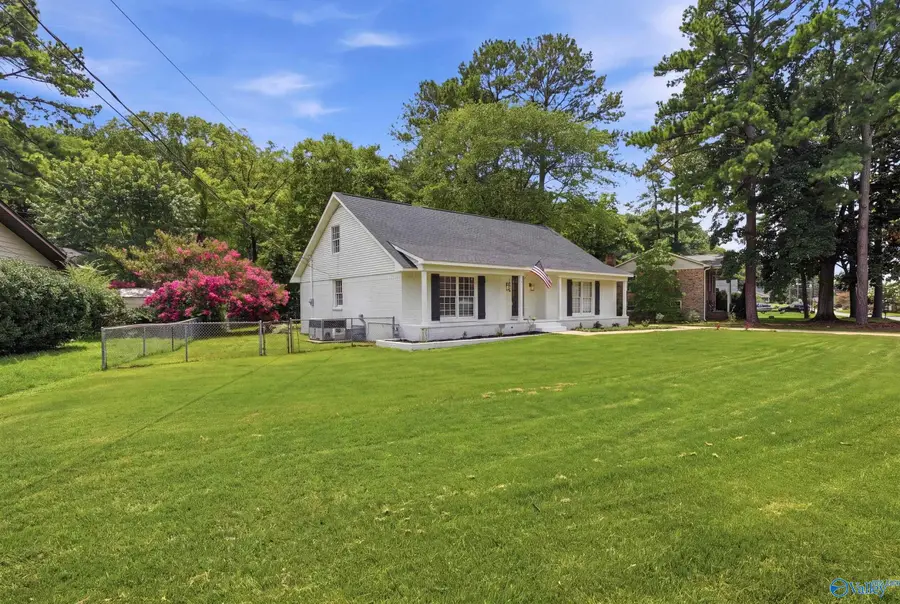 1318 Wind River Circle Se, Huntsville, AL 35802 - #2