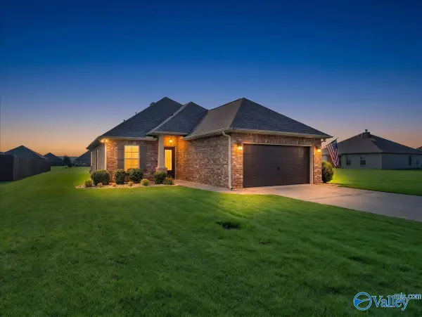 17422 Fieldway Circle, Harvest, AL 35749