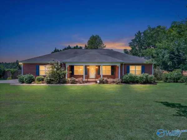 1008 Cimarron Drive, Scottsboro, AL 35769